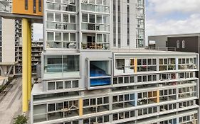 Hi 5 Star Luxury Adelaide City Apartment